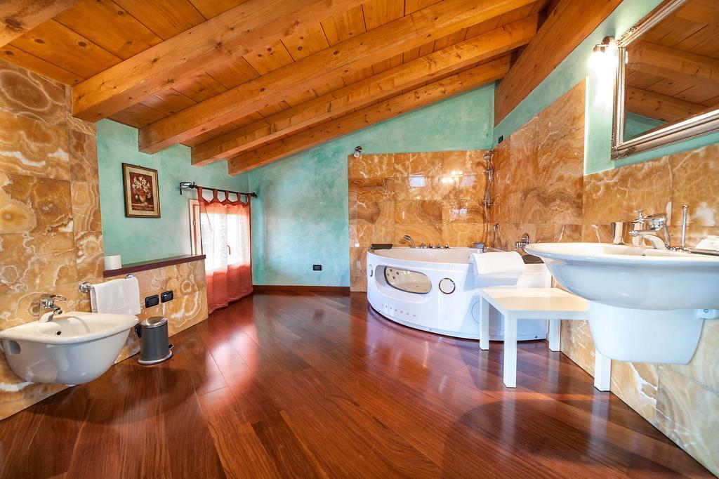 Villa Pace Pozzolengo Buitenkant foto