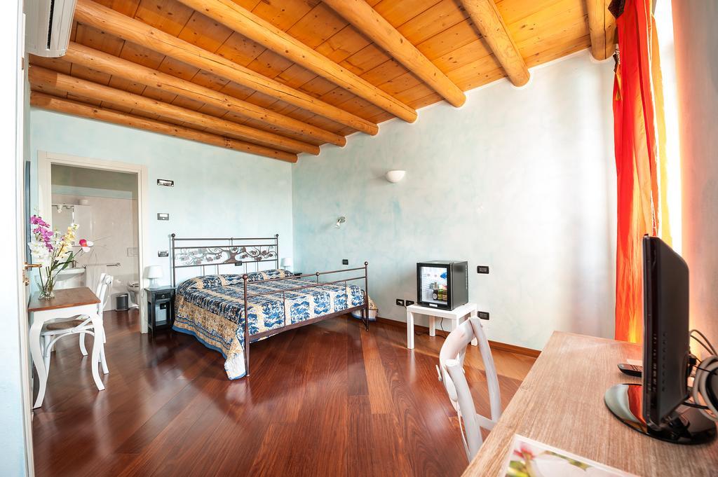 Villa Pace Pozzolengo Buitenkant foto
